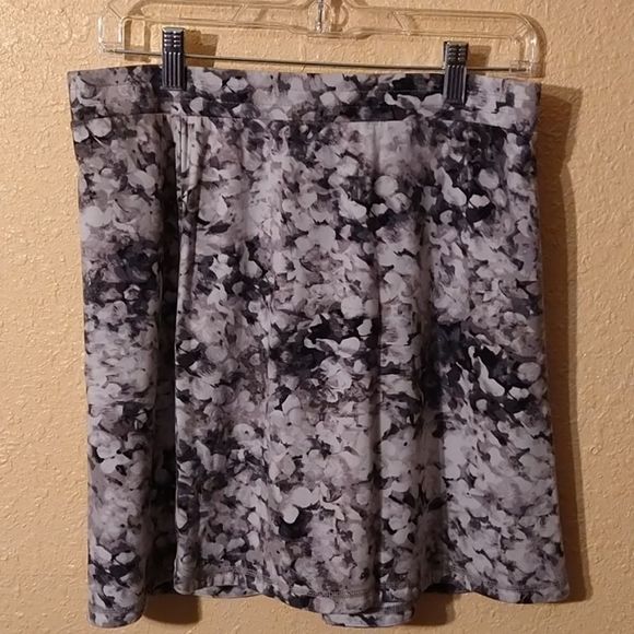 Isaac Mizrahi Dresses & Skirts - Isaac Mizrahi Live black‎ White Tennis Skirt Size Small